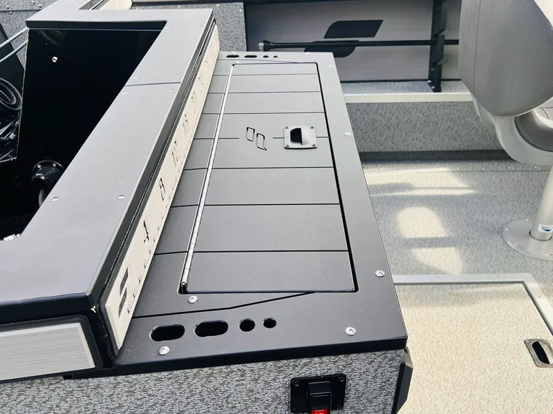 Slide: The Image of Starcraft Fishmaster 196 2026 - 39