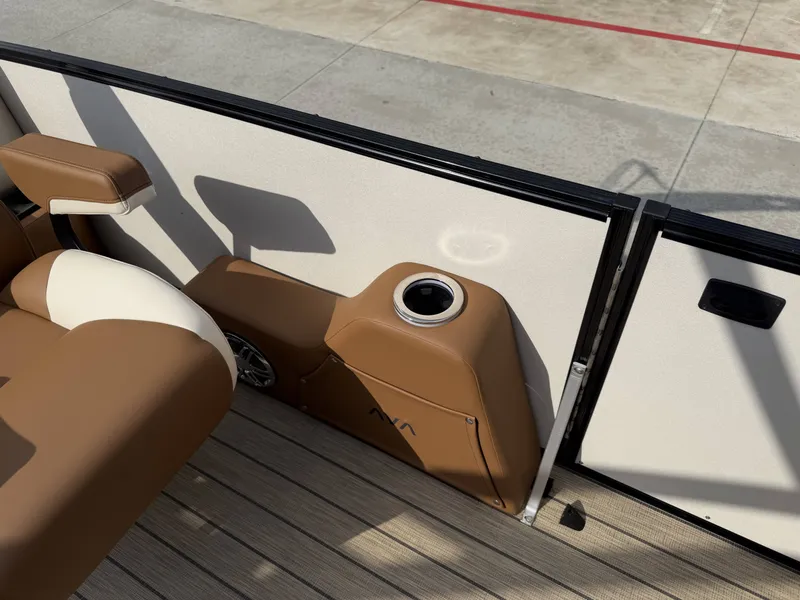 Slide: The Image of Avalon QLS25 EXCALIBUR 2026 - 32