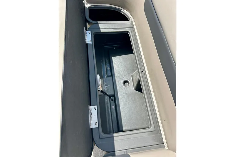 Slide: The Image of Storage compartment in a 2019 Princecraft Vectra 21 boat, open and empty. - 19