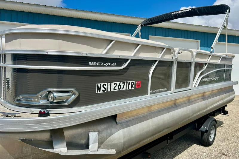 Slide: The Image of 2019 Princecraft Vectra 21 pontoon boat on trailer, side view. - 5