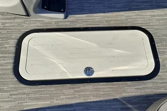 Slide: The Image of Access hatch on Viaggio X22S 2026 boat deck, featuring a sleek design. - 12