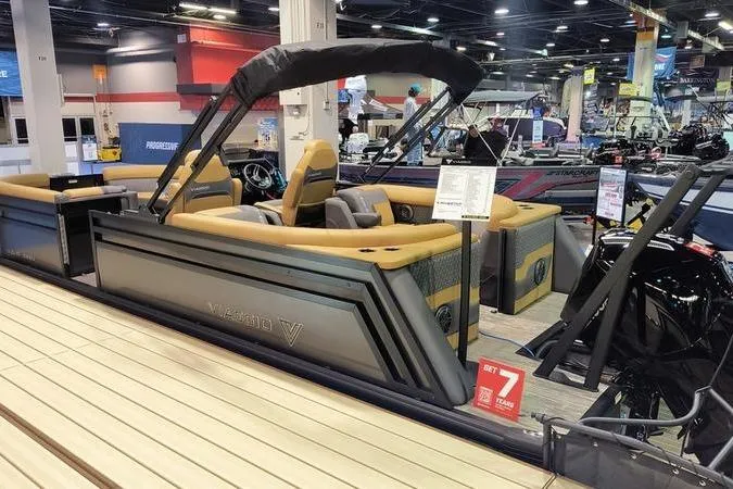 The Image of 2026 Viaggio Z22U pontoon boat displayed at an indoor boat show. - 1