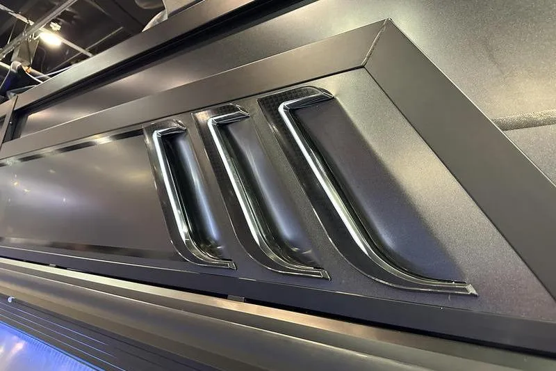 Slide: The Image of Close-up of 2026 Viaggio Diamante UWA's sleek, modern exterior design details. - 7