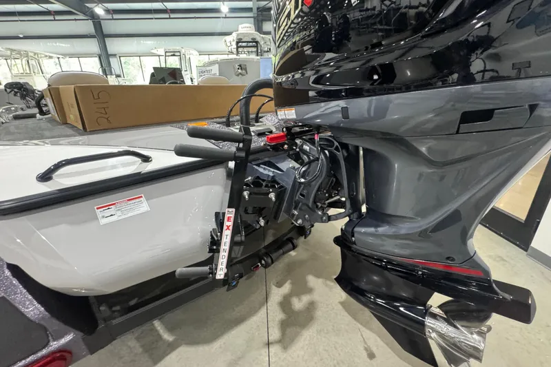 Slide: The Image of Manufacturer Provided Image: 2026 Skeeter FXR21 FLEX boat dashboard with advanced Humminbird MEGA 360 imaging technology. - 19