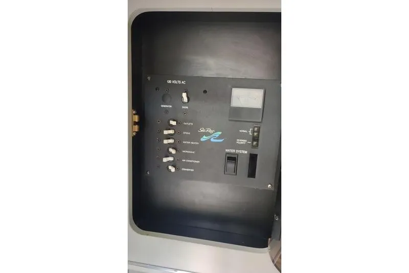 Slide: The Image of Control panel of 1991 Sea Ray 280 Weekender. - 21