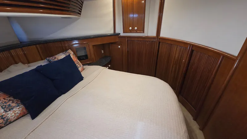 Slide: The Image of Interior of Carver 450 Voyager Pilothouse yacht, year 2000. - 27