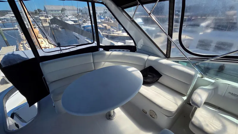 Slide: The Image of Interior of 2000 Carver 450 Voyager Pilothouse yacht. - 45