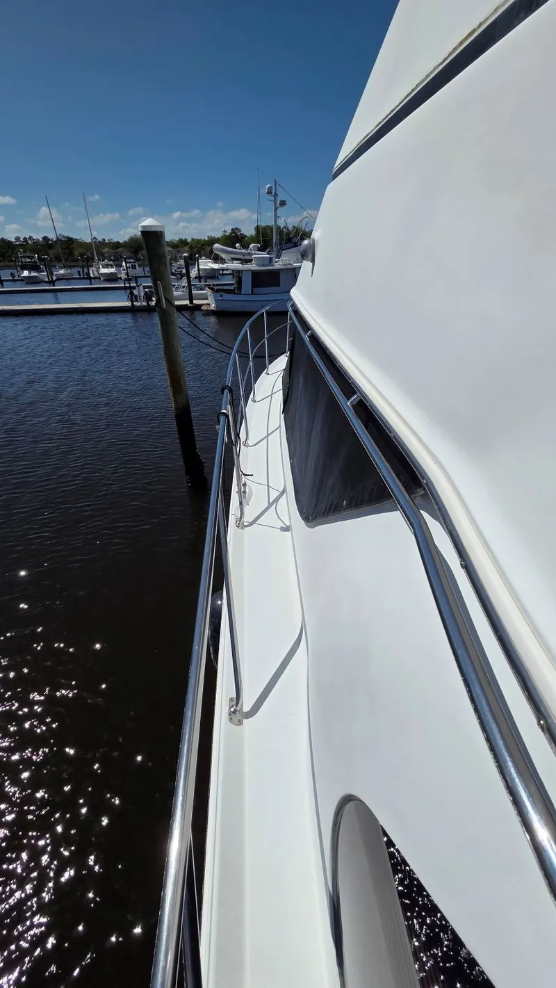 Slide: The Image of Carver Yachts 450 Voyager Pilothouse 2000 - 50