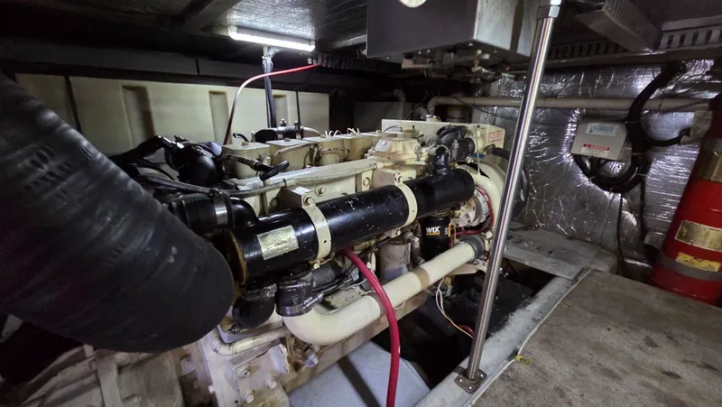 Slide: The Image of Carver Yachts 450 Voyager Pilothouse 2000 - 59