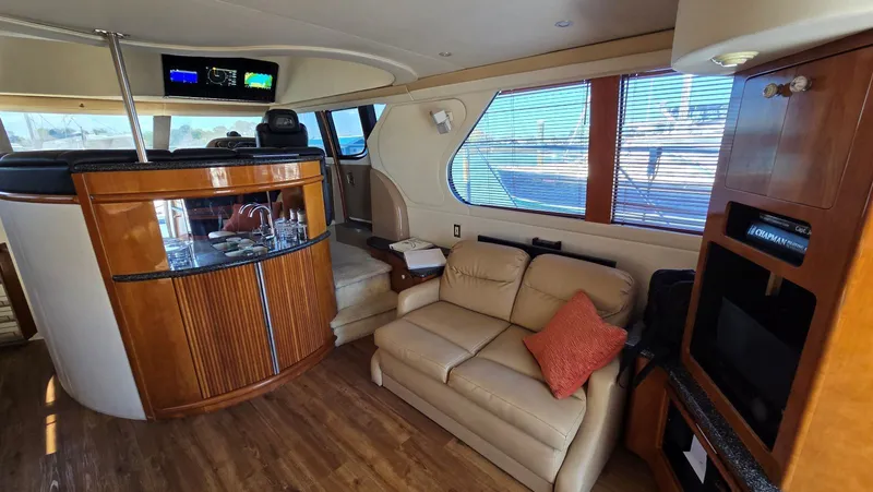 Slide: The Image of Interior of 2000 Carver 450 Voyager Pilothouse yacht. - 7