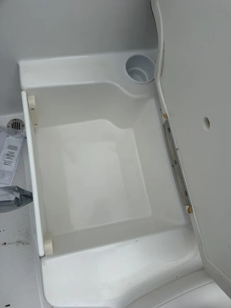 Slide: The Image of Tahoe T18 2023 - 8