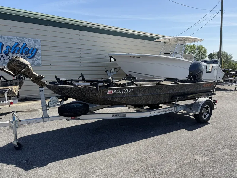 The Image of Alweld STK Series 1652 2022 - 1