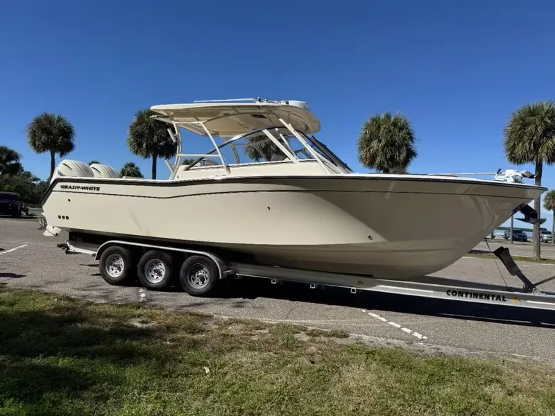 Slide: The Image of Grady-White Freedom 307 2026 - 4