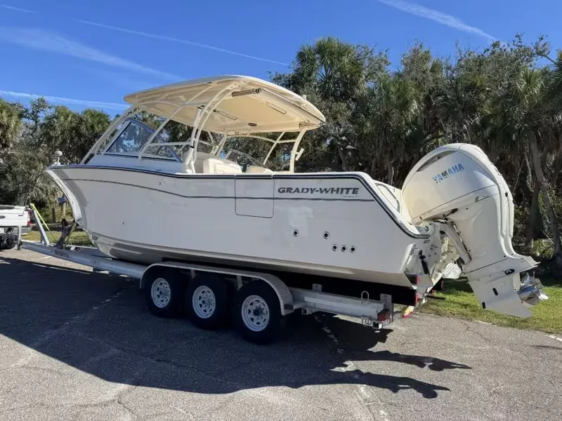 Slide: The Image of Grady-White Freedom 307 2026 - 6