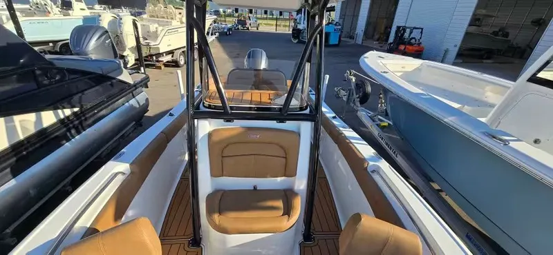 Slide: The Image of Sea Hunt Ultra 219 2022 - 11