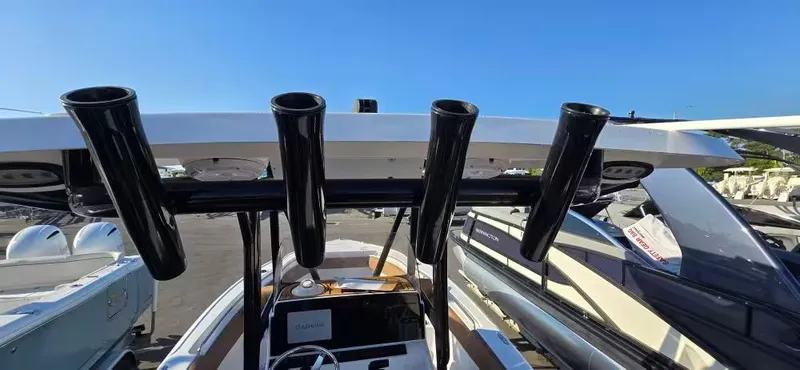 Slide: The Image of Sea Hunt Ultra 219 2022 - 8