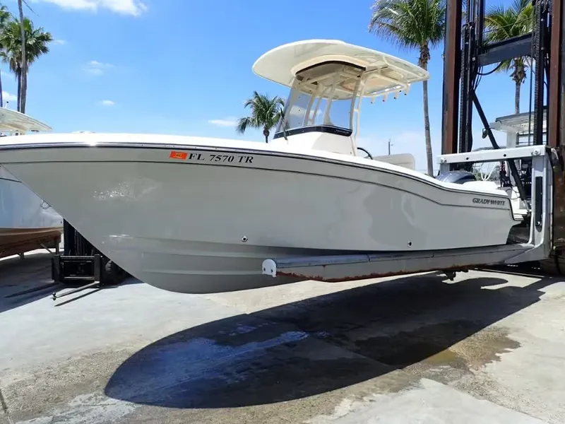 Slide: The Image of Grady-White Fisherman 216 2024 - 3