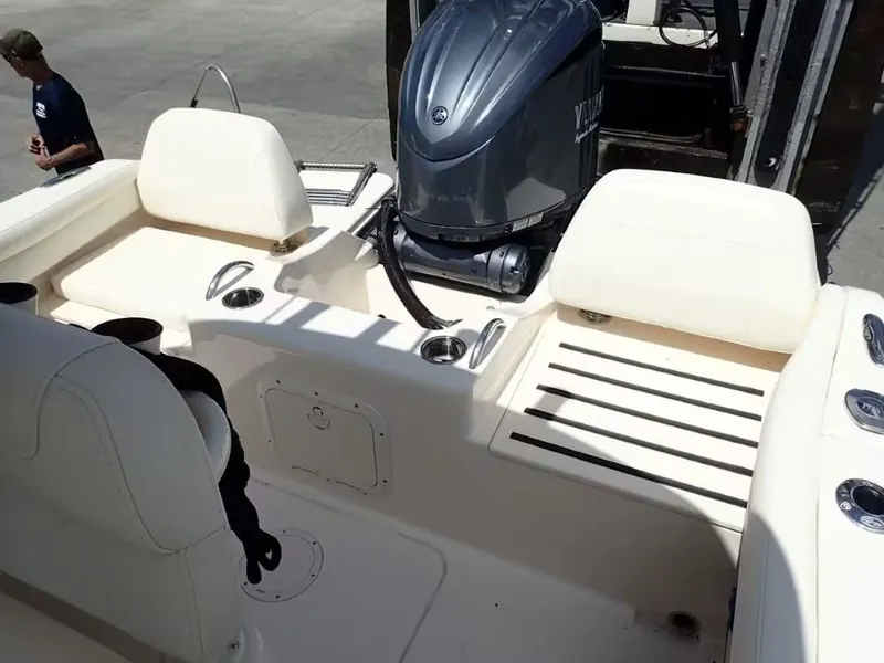 Slide: The Image of Grady-White Fisherman 216 2024 - 5