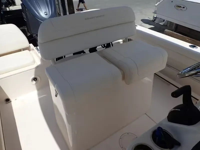 Slide: The Image of Grady-White Fisherman 216 2024 - 6