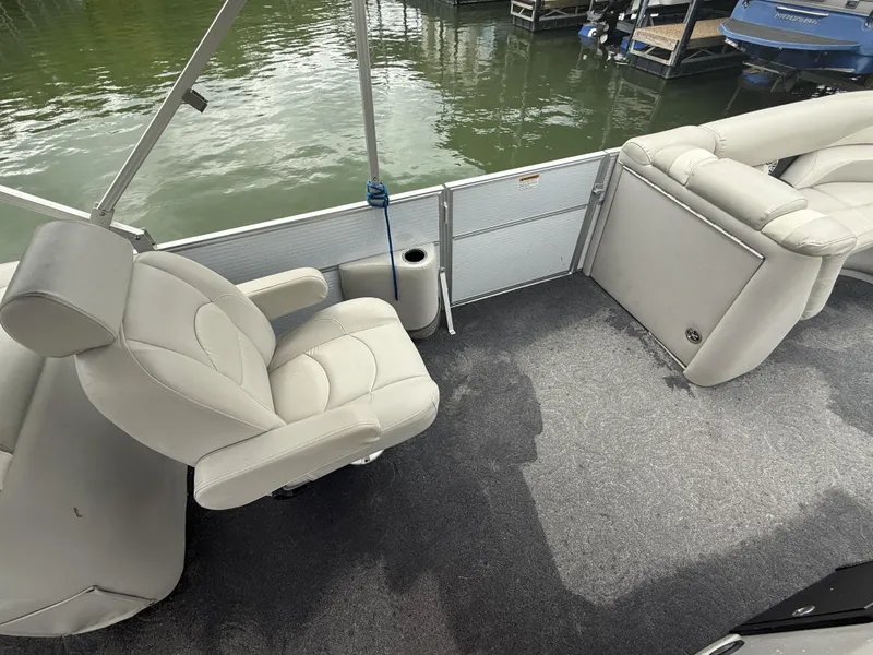 Slide: The Image of Starcraft SLS-5 2014 - 6