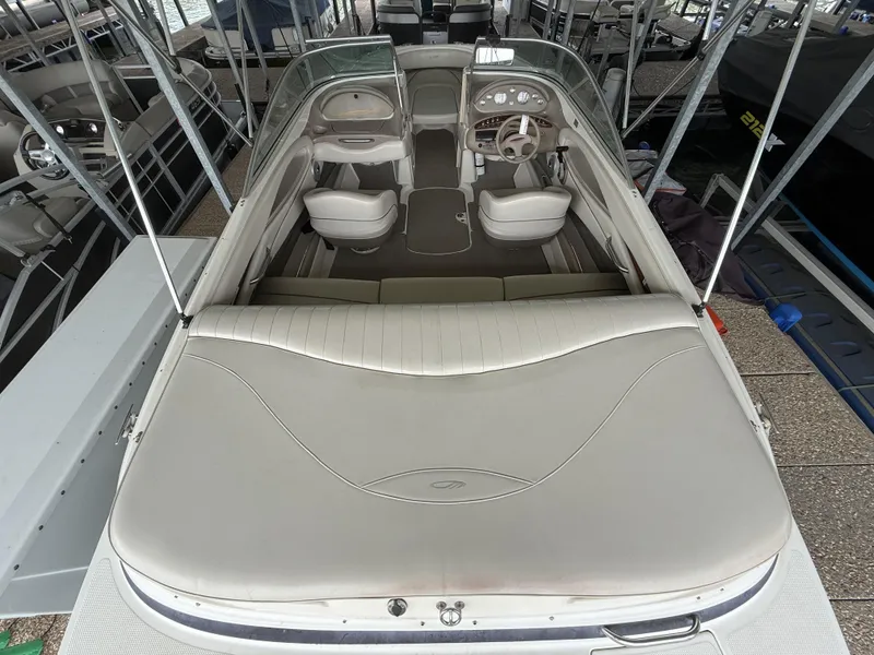 Slide: The Image of Maxum 2100 Sr2 1999 - 17