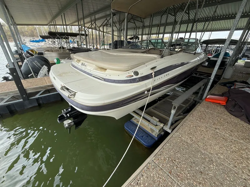 Slide: The Image of Maxum 2100 Sr2 1999 - 22