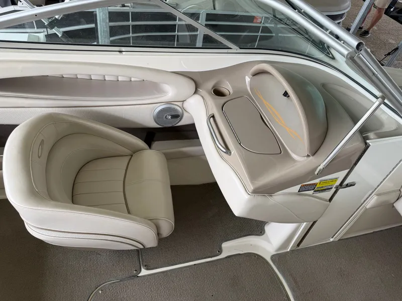 Slide: The Image of Maxum 2100 Sr2 1999 - 32