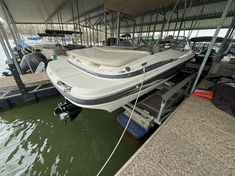 Slide: The Image of Maxum 2100 Sr2 1999 - 4