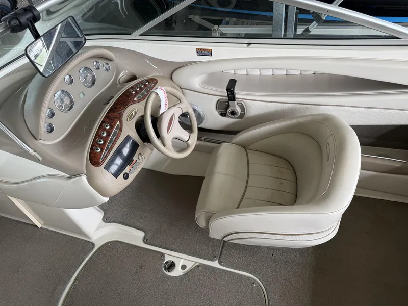 Slide: The Image of Maxum 2100 Sr2 1999 - 7