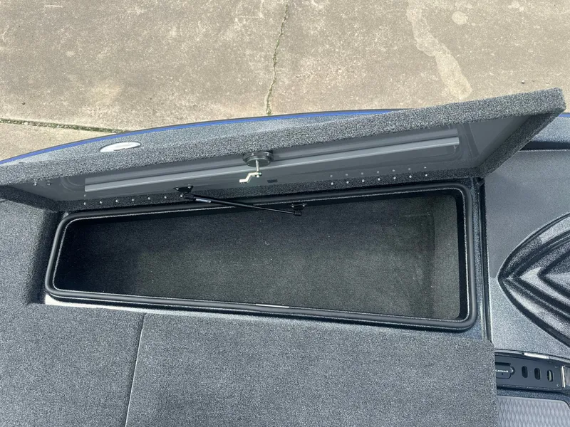 Slide: The Image of Caymas CX 201 PRO 2027 - 16