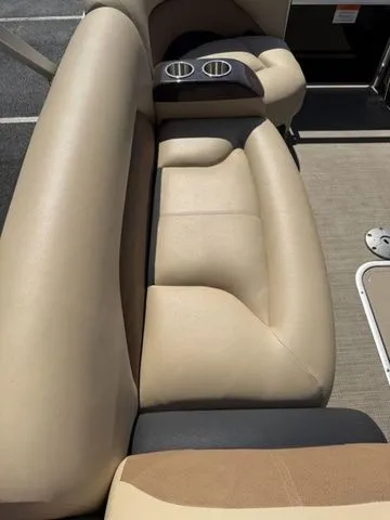 Slide: The Image of Landau 2500 SIGNATURE 2019 - 10