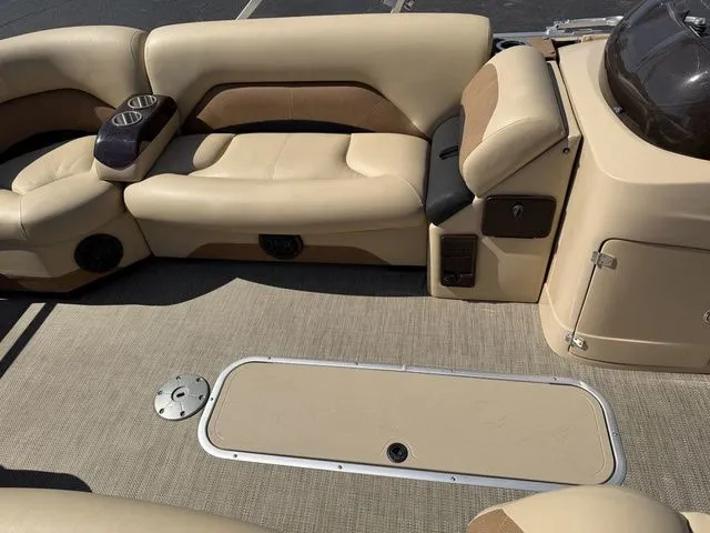 Slide: The Image of Landau 2500 SIGNATURE 2019 - 11