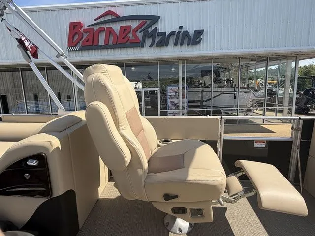 Slide: The Image of Landau 2500 SIGNATURE 2019 - 15