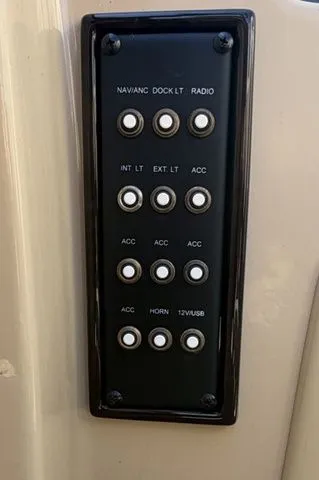 Slide: The Image of Landau 2500 SIGNATURE 2019 - 24