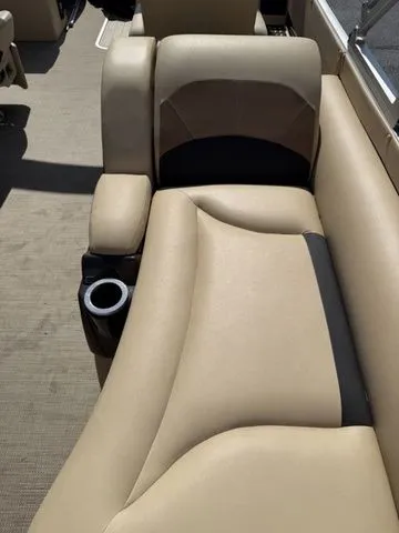 Slide: The Image of Landau 2500 SIGNATURE 2019 - 7