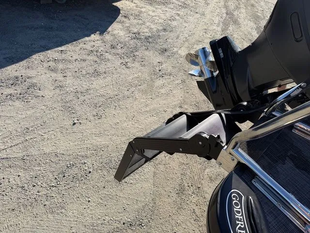 Slide: The Image of Godfrey Sanpan 2500 SFL - Suzuki 350 2026 - 20