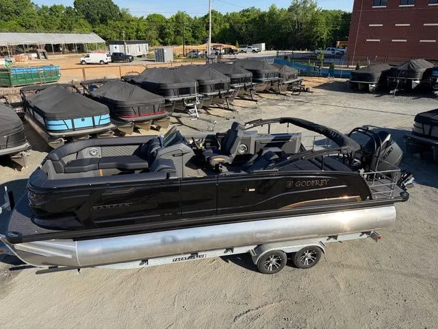 Slide: The Image of Godfrey Sanpan 2500 SFL - Suzuki 350 2026 - 3