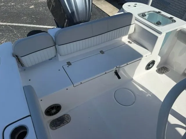 Slide: The Image of Sea Fox 248 Commander 2023 - 10