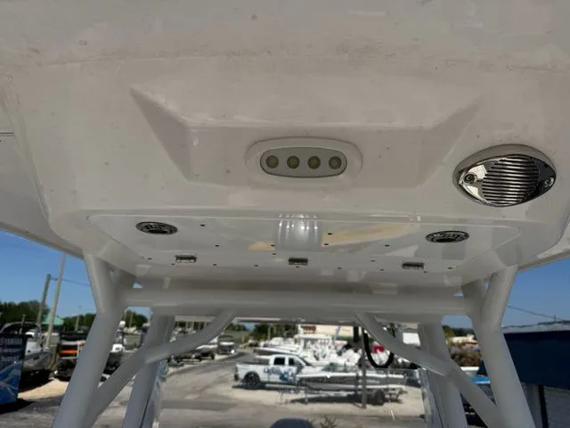 Slide: The Image of Sea Fox 248 Commander 2023 - 13