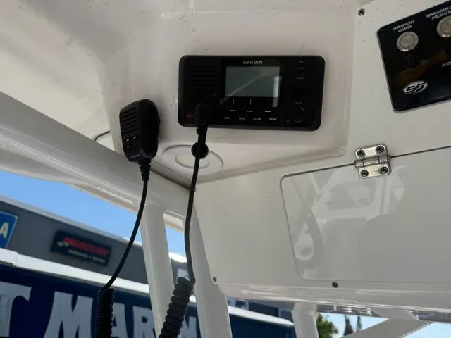 Slide: The Image of Sea Fox 248 Commander 2023 - 16