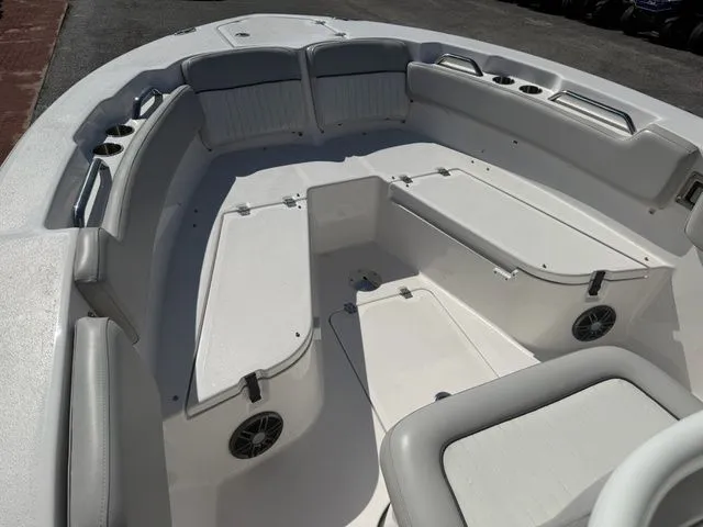 Slide: The Image of Sea Fox 248 Commander 2023 - 8