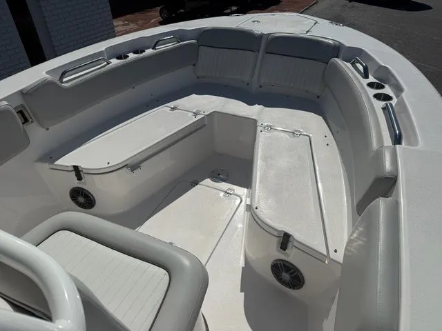 Slide: The Image of Sea Fox 248 Commander 2023 - 9