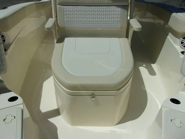 Slide: The Image of Scout 220 XSF 2026 - 5