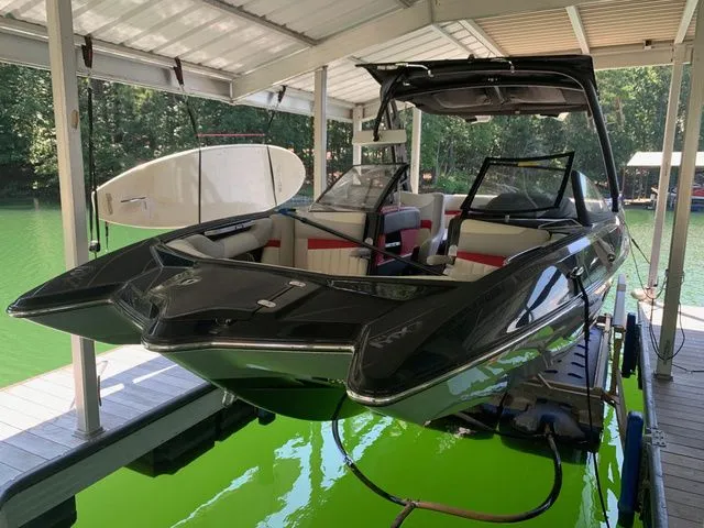 Slide: The Image of Malibu Wakesetter 24 MXZ 2015 - 12