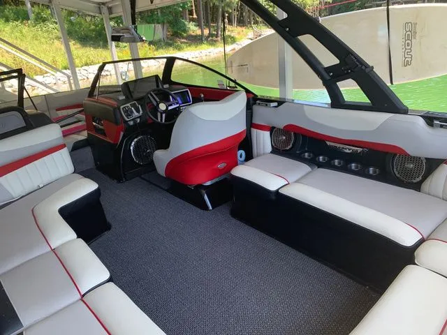 Slide: The Image of Malibu Wakesetter 24 MXZ 2015 - 13
