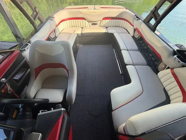 Slide: The Image of Malibu Wakesetter 24 MXZ 2015 - 7