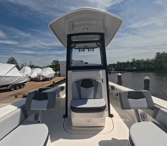 Slide: The Image of Robalo Cayman 246 2026 - 23