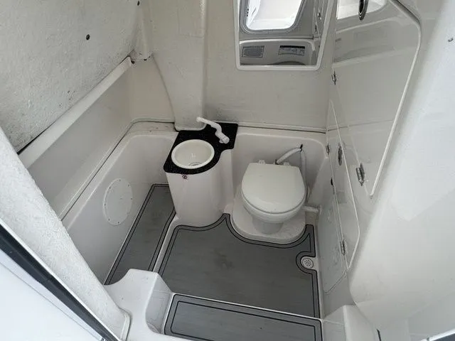 Slide: The Image of Sea Fox 268 Commander 2023 - 10