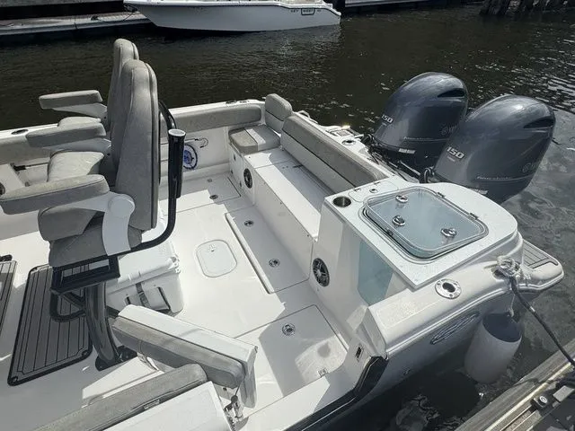 Slide: The Image of Sea Fox 268 Commander 2023 - 25