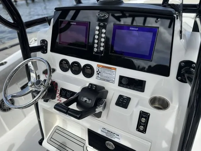 Slide: The Image of Sea Fox 268 Commander 2023 - 3